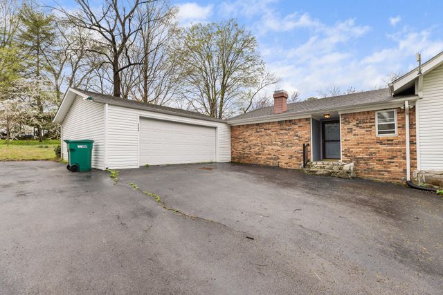 8300 Elkton Pike, Prospect, TN 38477