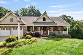 136 Glen Brooke Lane, King, NC 27021