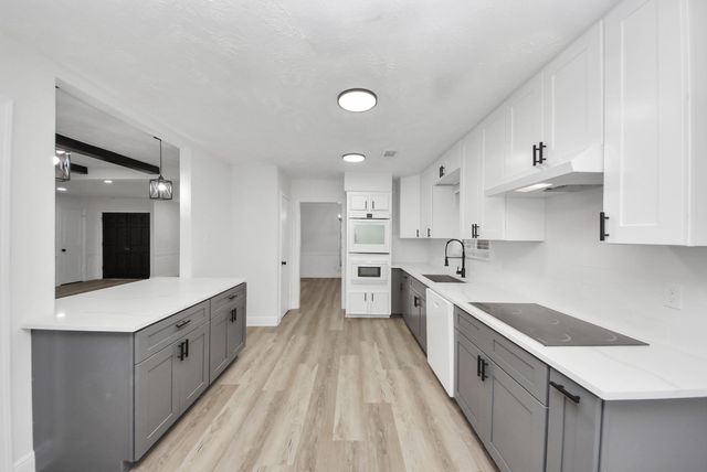 18319 Cape Bahamas Lane, Houston, TX 77058