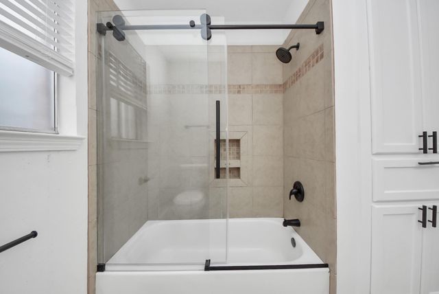 18319 Cape Bahamas Lane, Houston, TX 77058