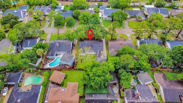 18319 Cape Bahamas Lane, Houston, TX 77058