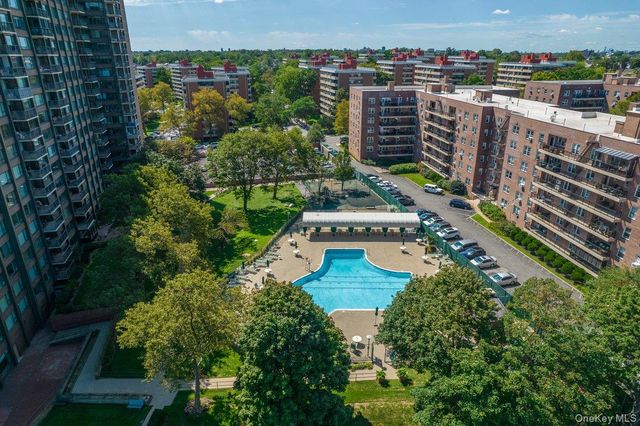 166-25 Powells Cove Boulevard 15D, Beechhurst, NY 11357