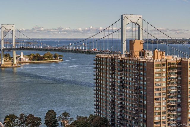 166-25 Powells Cove Boulevard 15D, Beechhurst, NY 11357