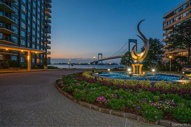 166-25 Powells Cove Boulevard 15D, Beechhurst, NY 11357