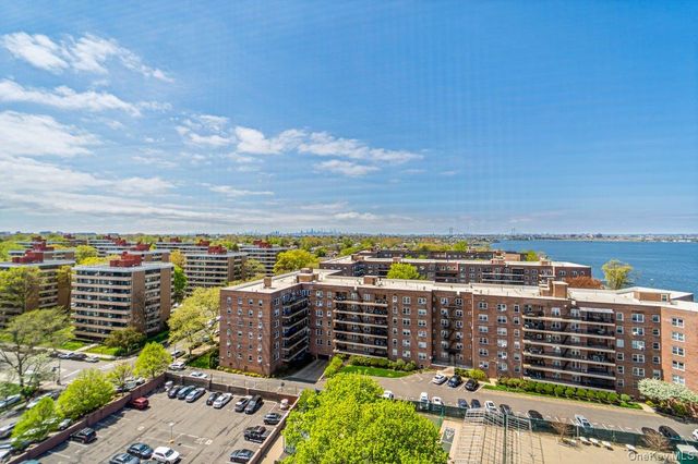 166-25 Powells Cove Boulevard 15D, Beechhurst, NY 11357