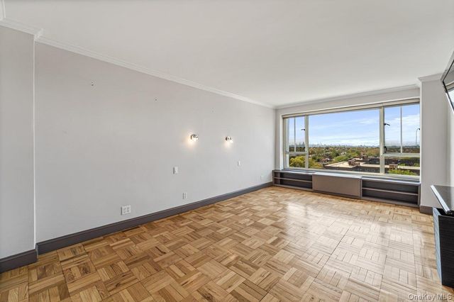 166-25 Powells Cove Boulevard 15D, Beechhurst, NY 11357