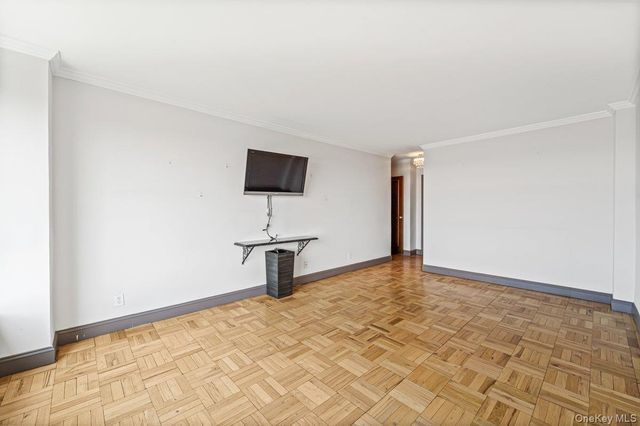 166-25 Powells Cove Boulevard 15D, Beechhurst, NY 11357
