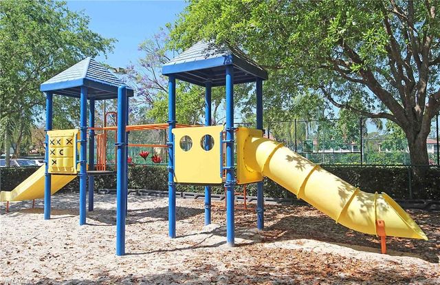 1160 Reserve WAY 305, Naples, FL 34105