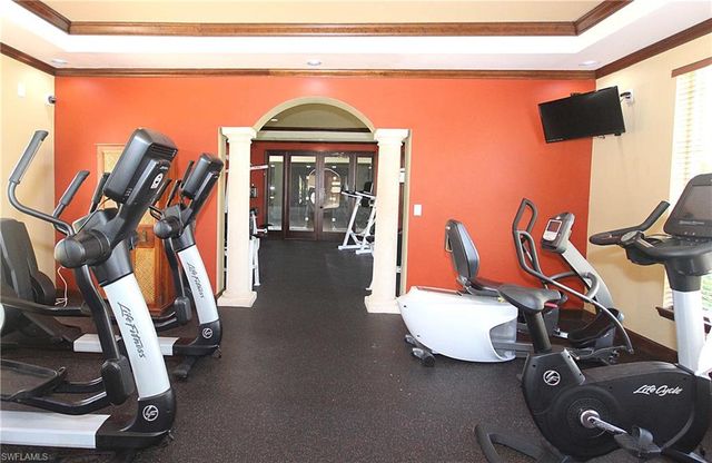 1160 Reserve WAY 305, Naples, FL 34105