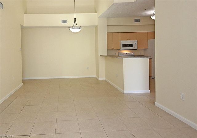 1160 Reserve WAY 305, Naples, FL 34105