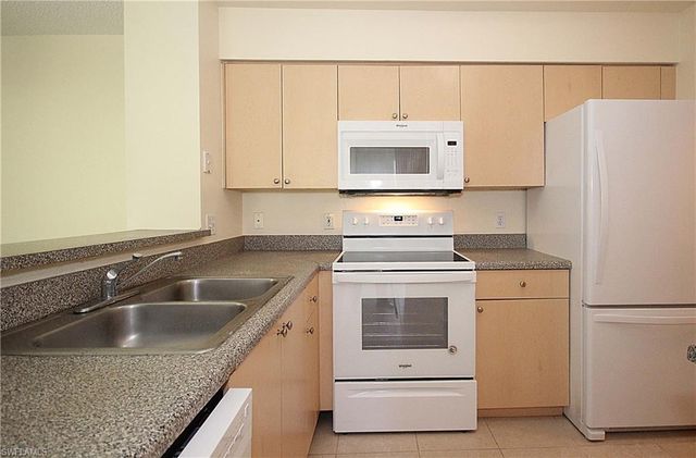 1160 Reserve WAY 305, Naples, FL 34105