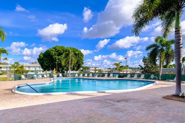 3120 Cynthia Lane 115, Lake Worth Beach, FL 33461