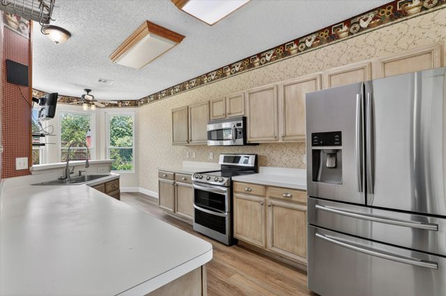 211 Milton Drive, Arlington, TX 76002