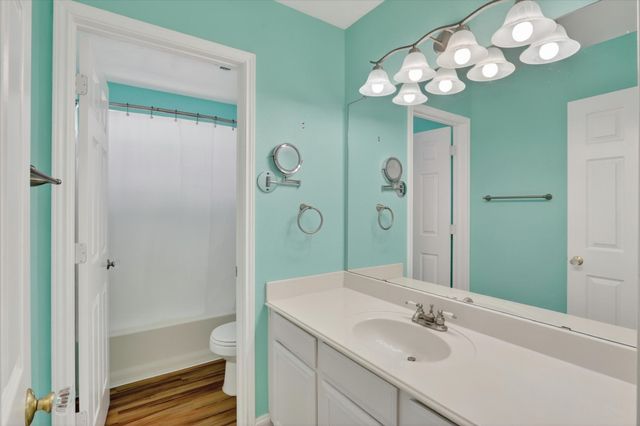 211 Milton Drive, Arlington, TX 76002