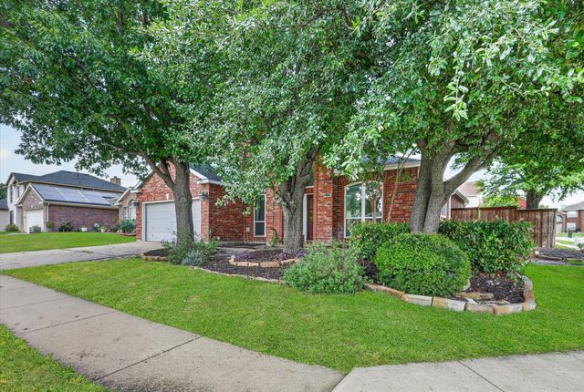 211 Milton Drive, Arlington, TX 76002