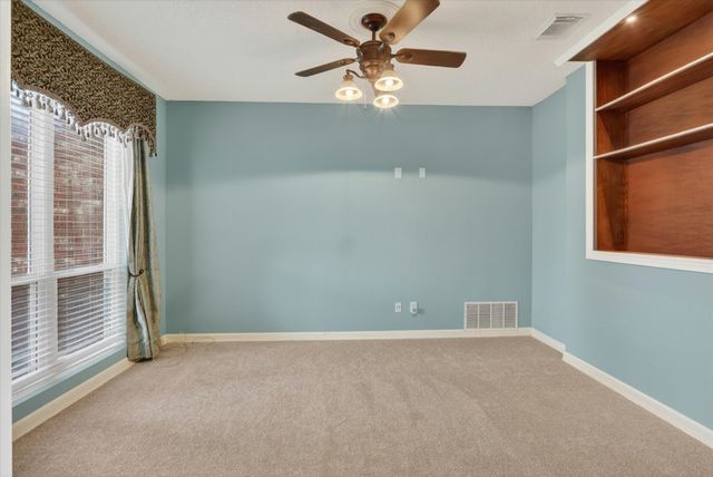 211 Milton Drive, Arlington, TX 76002