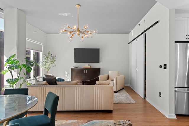 600 12th Ave S Apt 706, Nashville, TN 37203