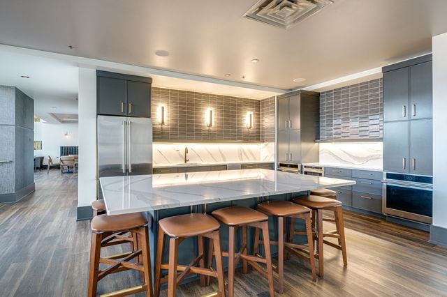 600 12th Ave S Apt 706, Nashville, TN 37203