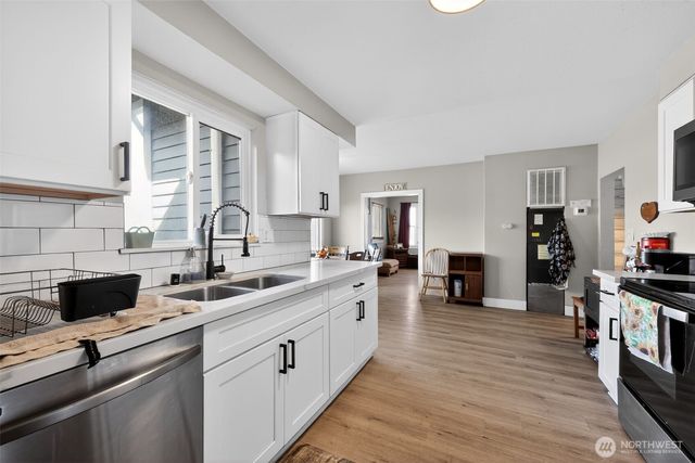 705 E Dearborn Avenue, Shelton, WA 98584