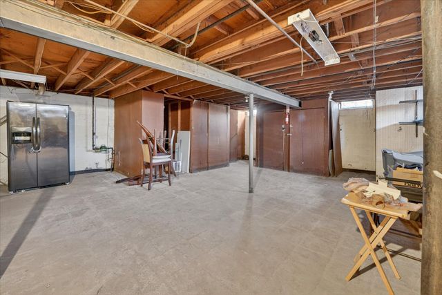 19511 S Greenfield Road, Detroit, MI 48235