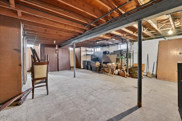 19511 S Greenfield Road, Detroit, MI 48235