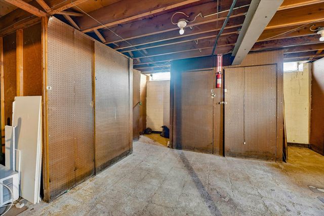 19511 S Greenfield Road, Detroit, MI 48235