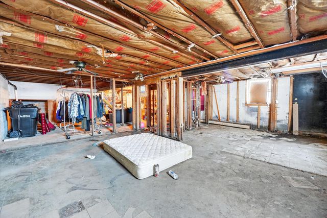 19511 S Greenfield Road, Detroit, MI 48235