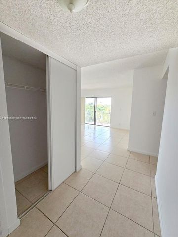 505 S Pine Island Rd 401B, Plantation, FL 33324