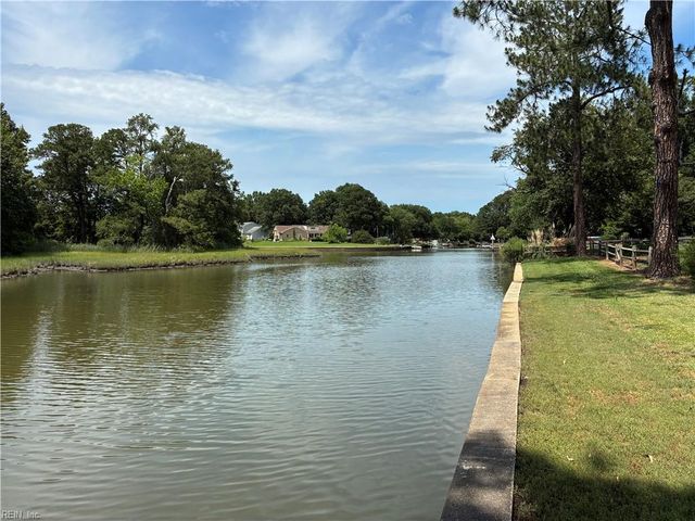 516 Elizabeth Lake DR, Hampton, VA 23669