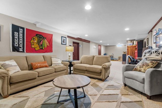 3008 E KILLDEER LANE, Appleton, WI 54915