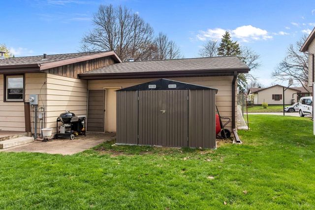 3008 E KILLDEER LANE, Appleton, WI 54915