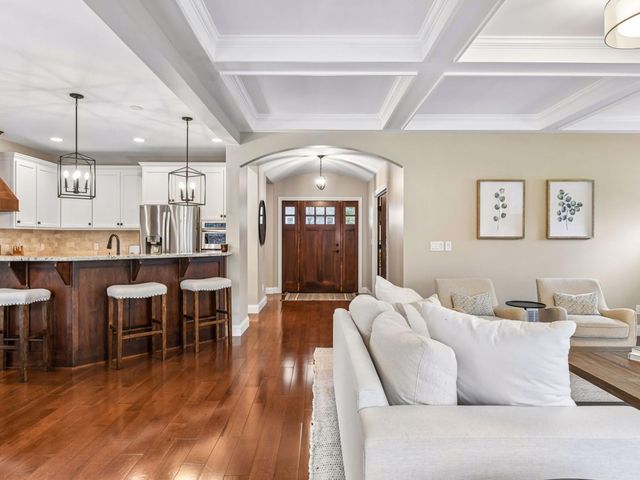 5712 Beard Avenue S, Edina, MN 55410