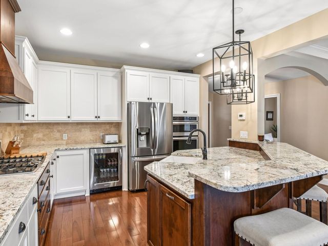 5712 Beard Avenue S, Edina, MN 55410