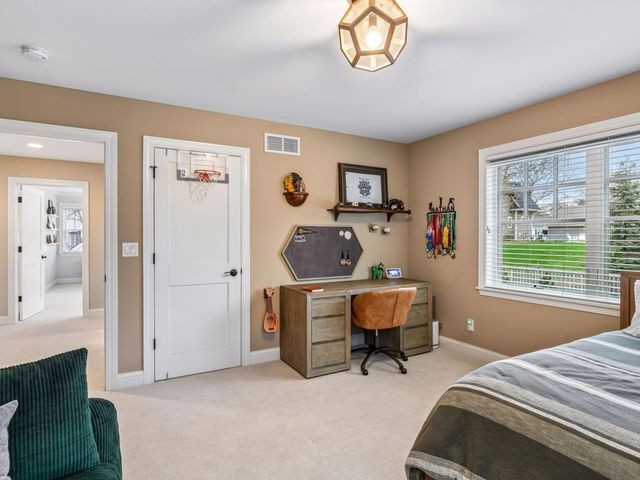 5712 Beard Avenue S, Edina, MN 55410