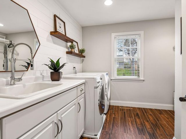 5712 Beard Avenue S, Edina, MN 55410
