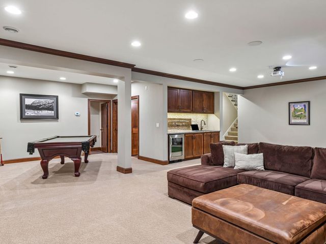 5712 Beard Avenue S, Edina, MN 55410