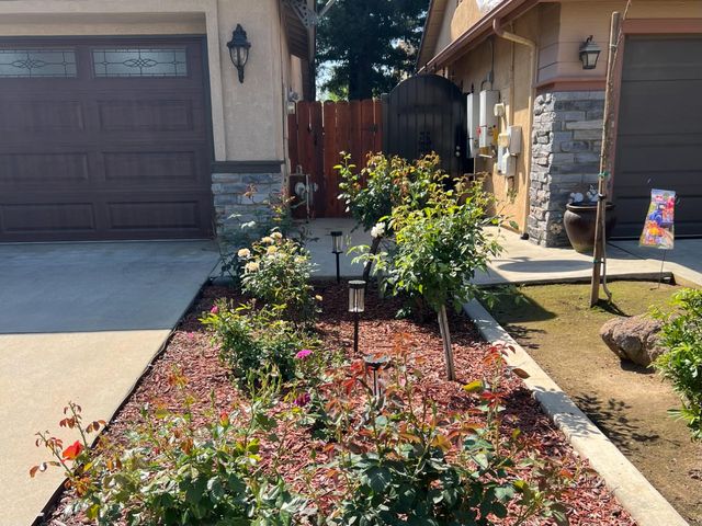 2265 E Utah Avenue, Fresno, CA 93720