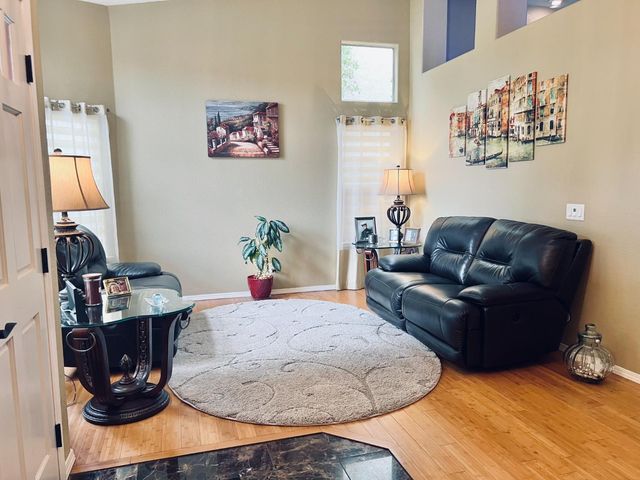 2265 E Utah Avenue, Fresno, CA 93720