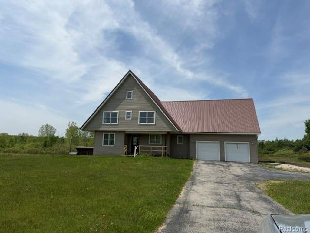 5983 Welch Road, Emmett Township, MI 48022