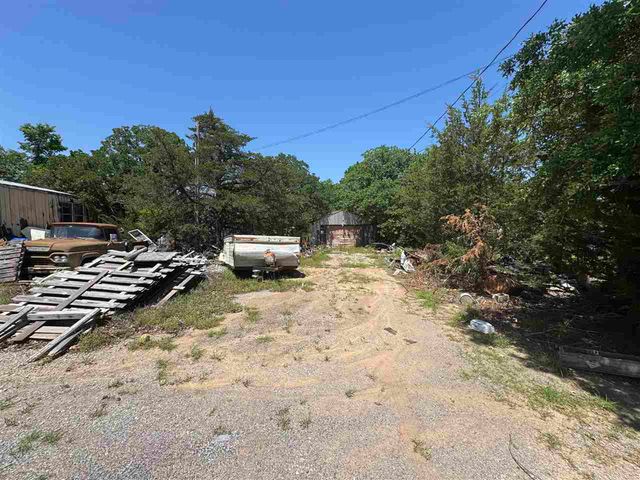 88 Vine St, Medicine Park, OK 73557
