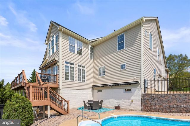 40 FAWN HILL RD, Hanover, PA 17331