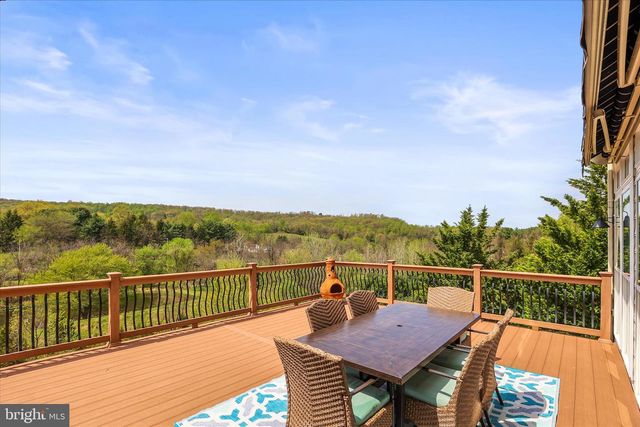 40 FAWN HILL RD, Hanover, PA 17331