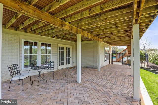 40 FAWN HILL RD, Hanover, PA 17331