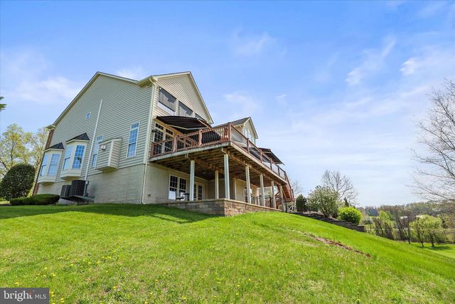 40 FAWN HILL RD, Hanover, PA 17331