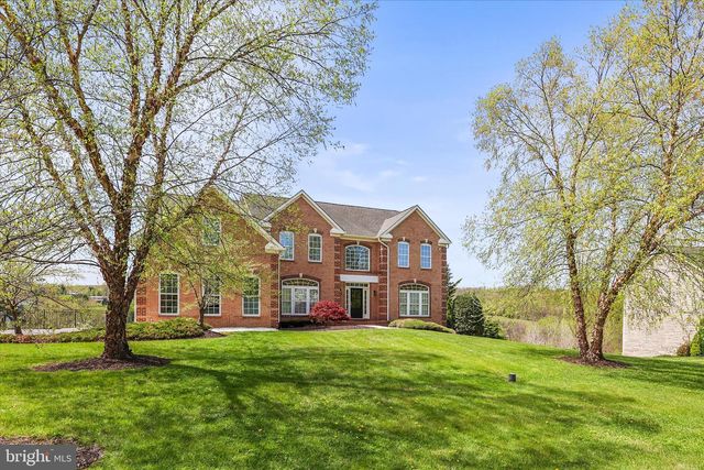 40 FAWN HILL RD, Hanover, PA 17331