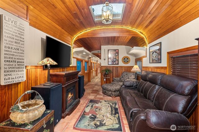 204 Ocean Boulevard, Ocean City, WA 98569