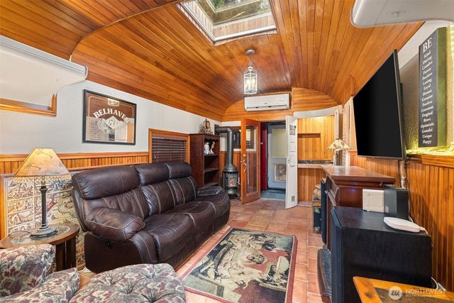 204 Ocean Boulevard, Ocean City, WA 98569