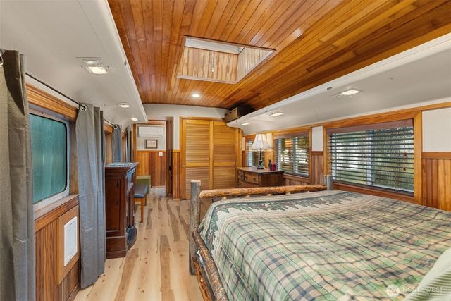 204 Ocean Boulevard, Ocean City, WA 98569