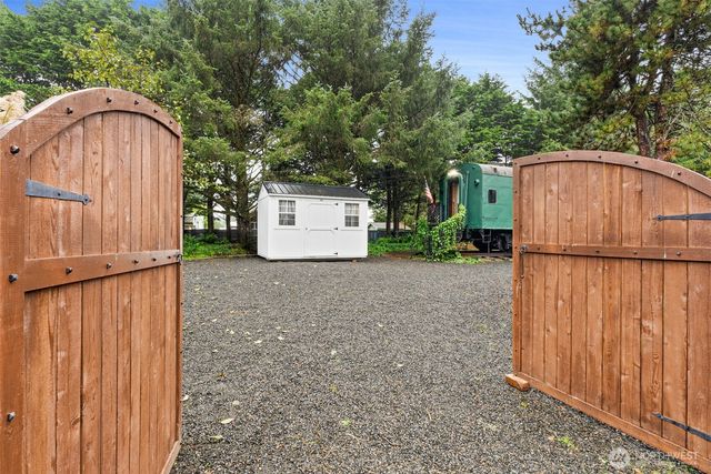 204 Ocean Boulevard, Ocean City, WA 98569