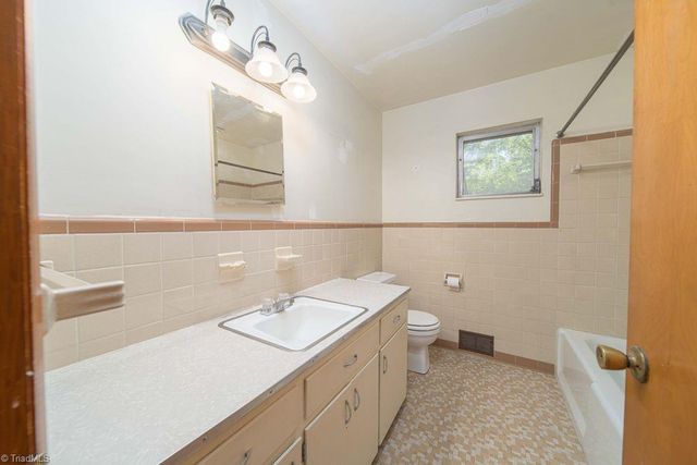 223 Hedgecock Road, High Point, NC 27265